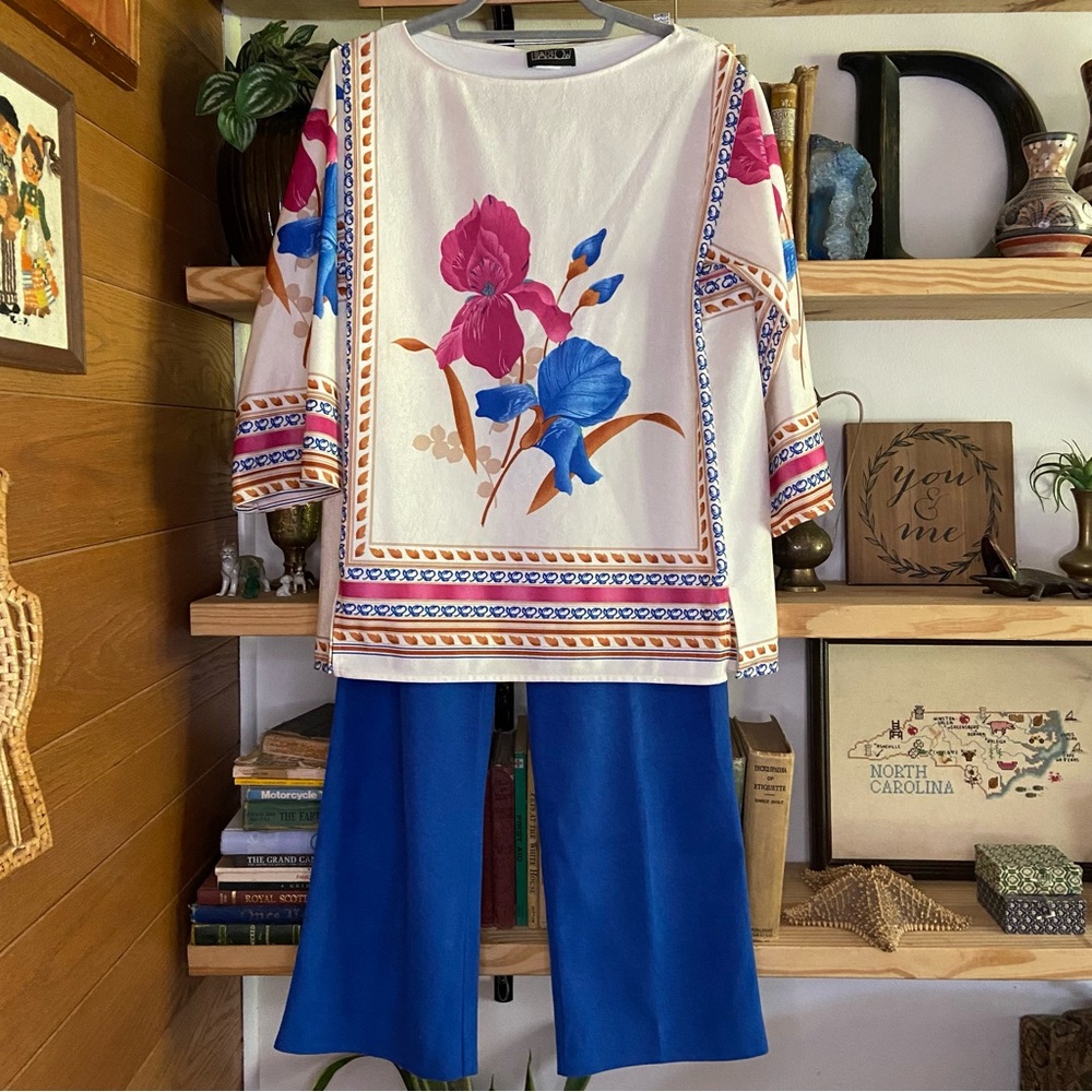 Vintage 1970s bohemian 2 piece polyester pants and floral top set